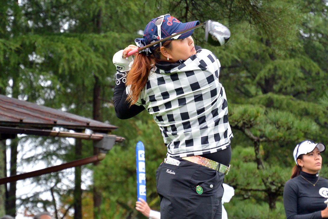 中国新聞ちゅーピーレディースカップ　1日目　鈴木麻綾