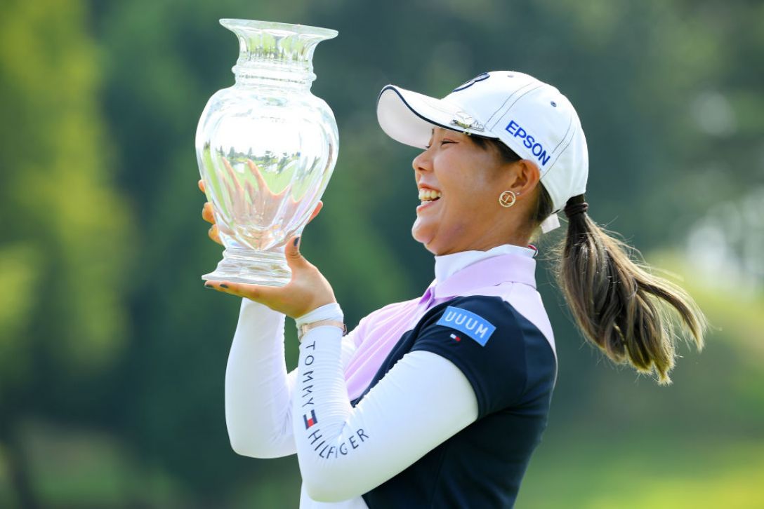【本人提供】吉田優利 直筆サイン入りグローブ　JLPGA 女子ゴルフ 吉田 優利 直筆 サイン 女子 ゴルフ（受注販売】日本女子プロ