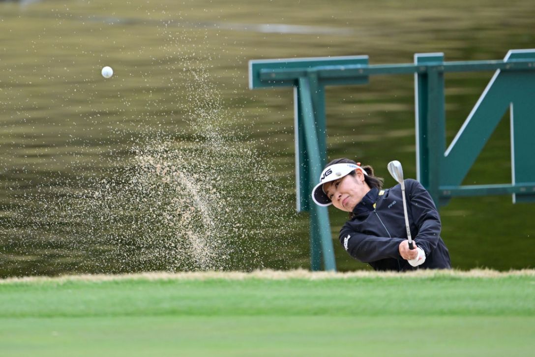 Tポイント×ＥＮＥＯＳ ゴルフトーナメント　第2日　比嘉真美子　＜Photo：Atsushi Tomura/Getty Images＞