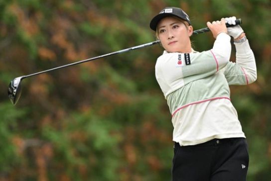 QTファイナルステージ開幕　高橋しずくが首位発進