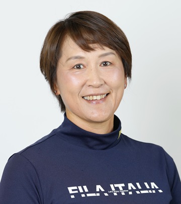 西山 泰代