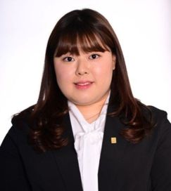 川村 真穂